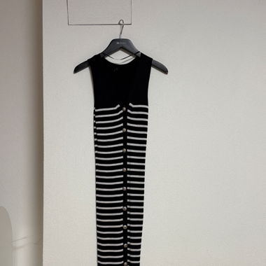 Enges Kleid