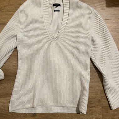 Massimo Dutti V- Neck Sweater Creme