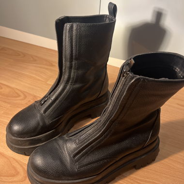 stiefel mit leichtem plateau