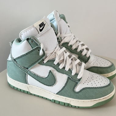 Nike High-Top Sneakers (AIR Force)