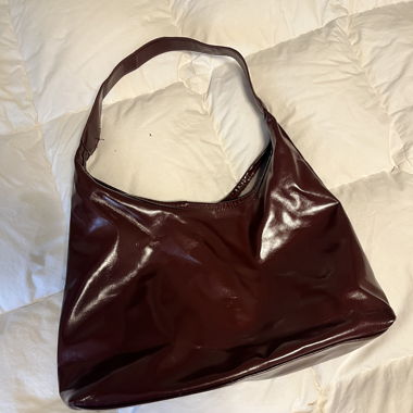 Burgundi Schultertasche