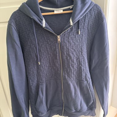 Kapuzenpullover