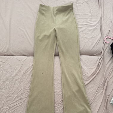 Pantaloni in Velluto a Coste Stradivarius