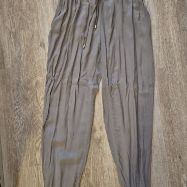 Olive green lightweight casual trousers