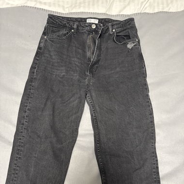 Bershka Mom slim jeans / size EU 42