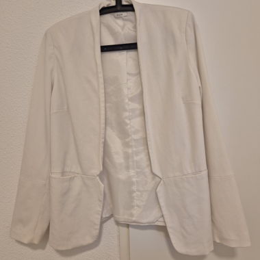 White blazer size 42/44