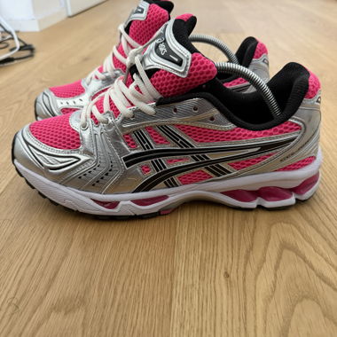 Asics Kayano 14 pink