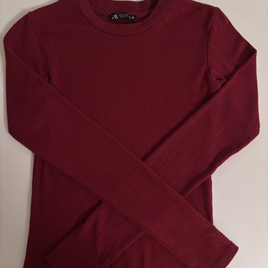 Top a maniche lunghe bordeaux