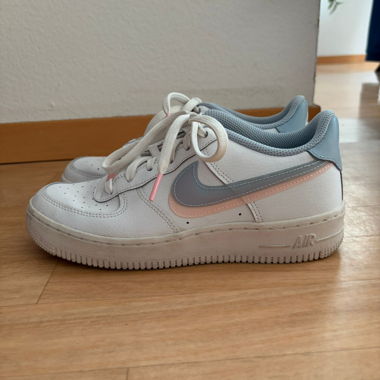 Nike Air Force 1