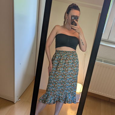 Jupe mi-longue florale