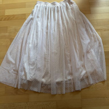 Jupe en tulle rose à pois