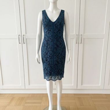 Blaues Midi-Spitzenkleid