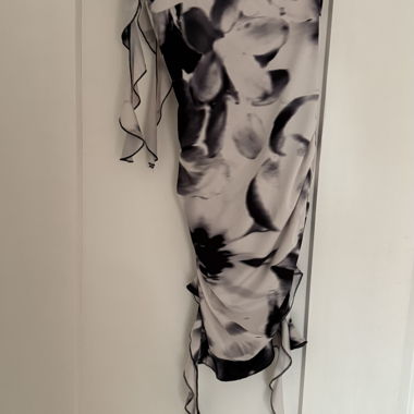 Robe asymétrique une épaule