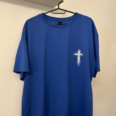 T-shirt blu con motivo dorato/ giallo