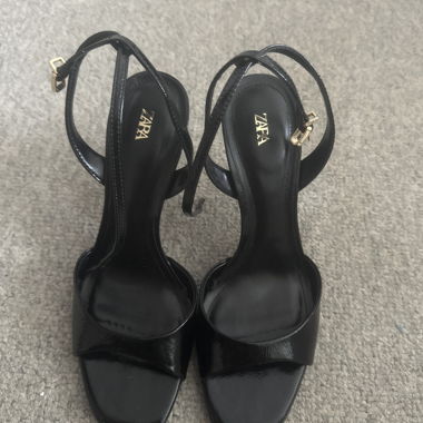 Sandals from Zara Neu