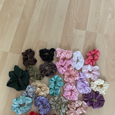 Diverse Scrunchies