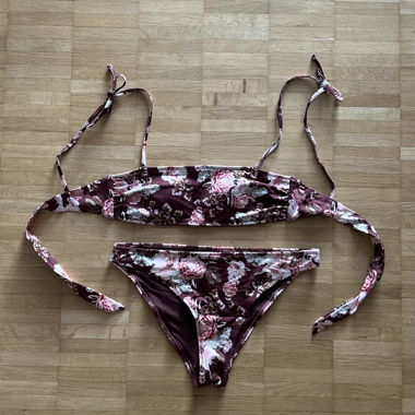 Floral Bikini „NEW & NEVER WORN“!