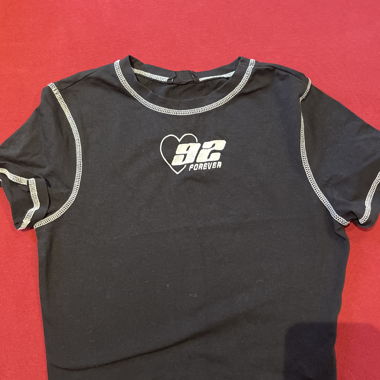 even&odd Black cropped tee