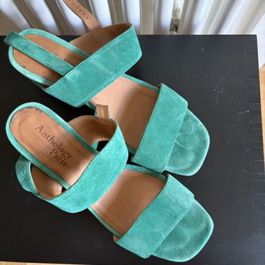 Grüne Wildleder Sandaletten mit Blockabsatz