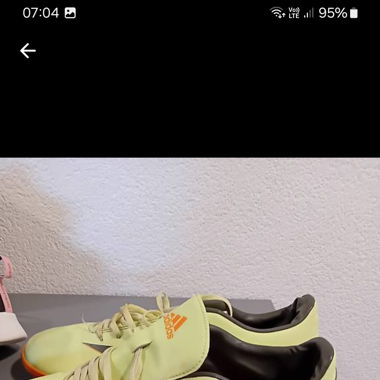 A vendre  chaussure  de foot 