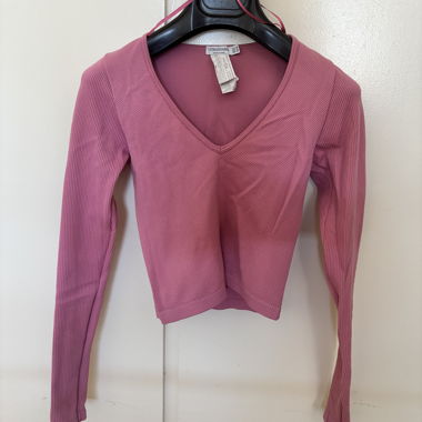 Rosa geripptes Langarmtop von Stradivarius