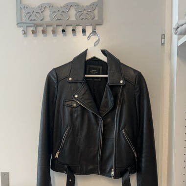 Schwarze Zara Lederjacke