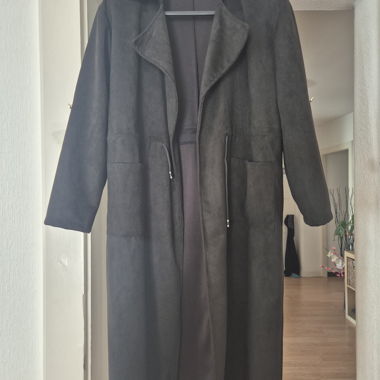 Manteau long noir en suédine