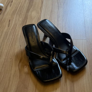 Stradivarius Black Strappy Sandals