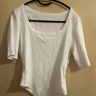 Body mit Ärmel