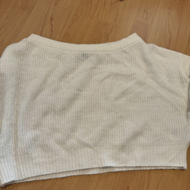 Off shoulder Pullover