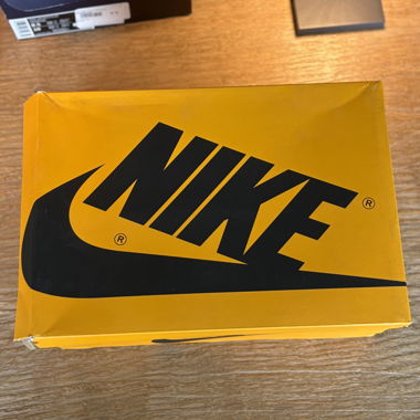 AIR JORDAN 1 TAXI