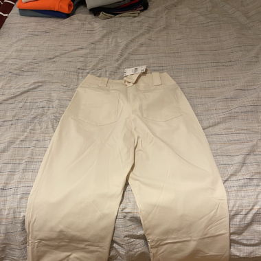 Pantalon à pinces ceinture