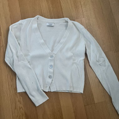 Kurzer Cardigan