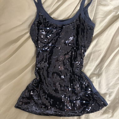 Top à paillettes bleu
