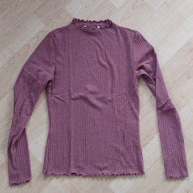 Pink Long-Sleeve Ribbed Top
