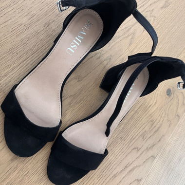 Black heeled sandals