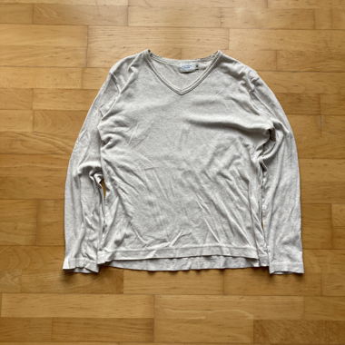T-shirt manches longues beige avec encolure en V