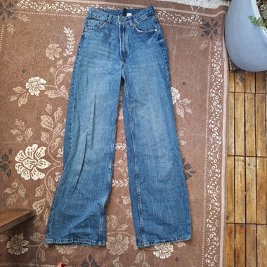 Wide blue high-waist jeans