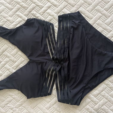 Top del costume da bagno nero Tezenis