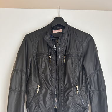 Leichte Jacke