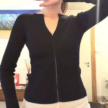 Fitted sweater