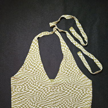 Crop top with halter neck