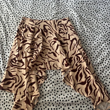 Jupe asymétrique à motif