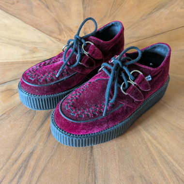 T.U.K. Plateau-Schnürschuhe (Weinrote Creepers)