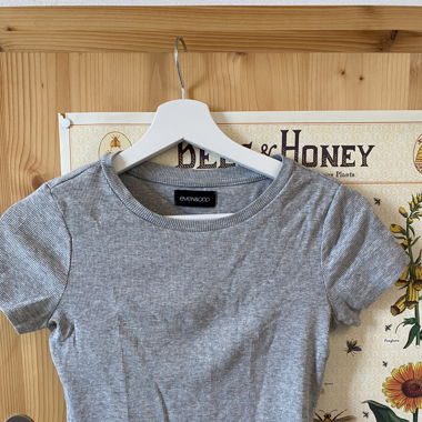 grey basic shirt