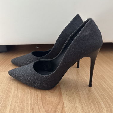 Décolleté neri con tacco