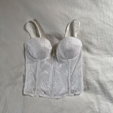 Soutien-gorge corset en dentelle blanche
