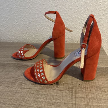 Sandali in pelle con tacco alto arancioni