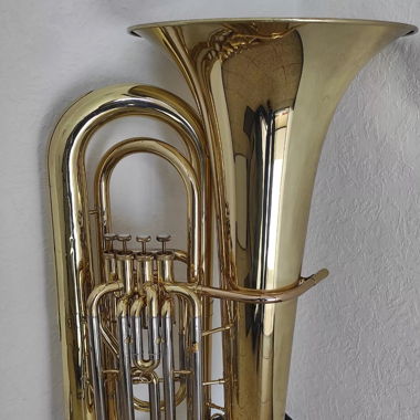 B - Tuba Yamaha 321