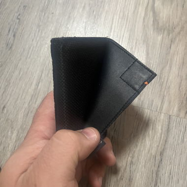 Portafoglio nero con cerniera